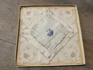 Vtg LOOMS Handkerchief Swiss Hand Embroidered Eambroidery Linen - Picture 1 of 8