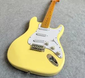 Big Head Milk Yellow ST E-Gitarre, silber Zubehör, schneller Versand - Bild 1 von 5