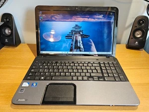 15" Toshiba Satellite C855-1GQ Pentium 2.1GHz 8GB 240GB Grey Windows 10 Laptop - Picture 1 of 5