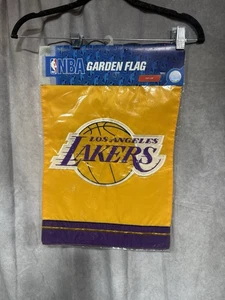 Los Angeles Lakers 2 lati 12,5" x 18" bandiera da giardino [NUOVA] NBA banner insegna cortile - Foto 1 di 2