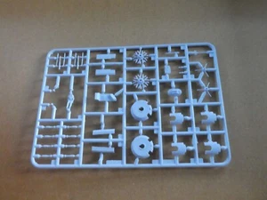 Airfix Bristol Blenheim mk1F 1/72 scale parts sprue D pilot - Picture 1 of 5