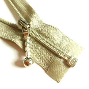 Reißverschluss OLIV HELL 561 teilbar Größe 5 YKK Zipper Cremallera cipzár молния - Picture 1 of 10
