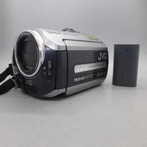 JVC Everio GZ-MG132EK Handheld High Definition HDD Camcorder Silver Tested - Picture 1 of 8