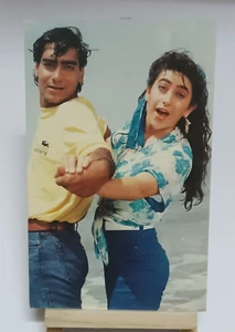 INDIA FILM PICTURE POSTCARD KARISHMA KAPOOR-AJAY DEVGAN BOLLYWOOD LOT OF 2 - Picture 1 of 4