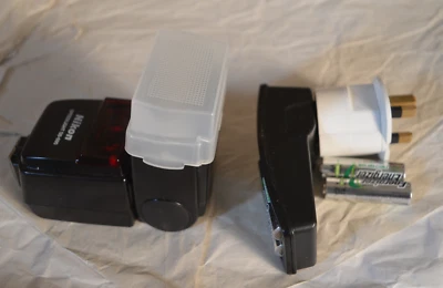 Nikon Speedlight SB-600 Shoe Mount Flash contact cleaner effective - Image 1 of 2