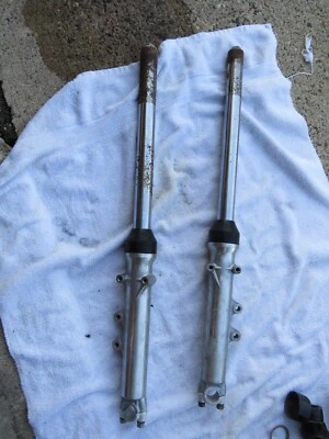 KAWASAKI H1 500 GARFOS DIANTEIROS ESQUERDO E DIREITO H1B 1972 MACH III OM61 - Imagem 1 de 4