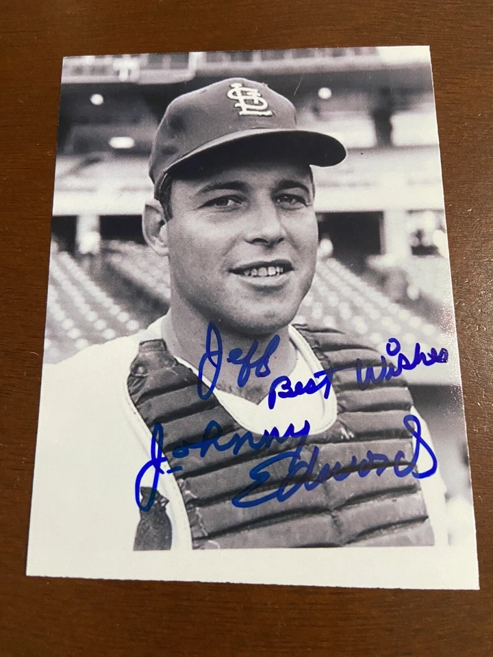 约翰尼·爱德华兹圣路易斯红雀队棒球签名亲笔签名 3.5 英寸 X 5 英寸黑白照片 — 第 1/1 张图片