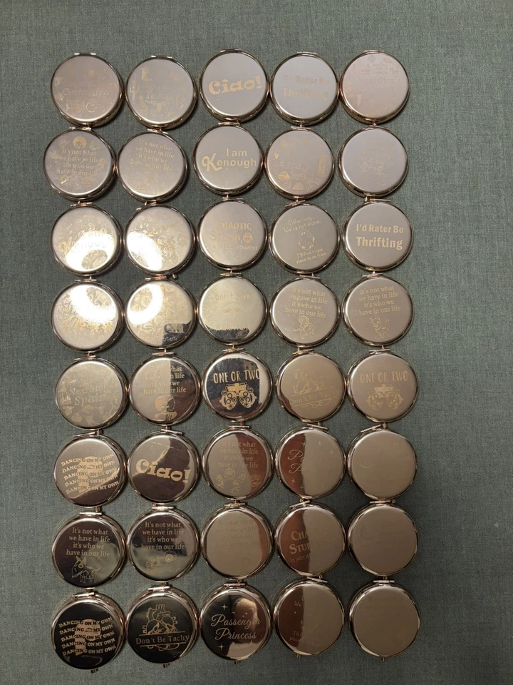 Compact Handbag Mirror in velvet pouches job lot of 40 - various engravings. - Image 1 of 4