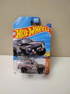 2025 Hot Wheels 1988 Jeep Wagoneer Black #44 Mainline 2025 Case B New - Picture 1 of 3