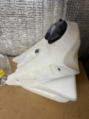 Husqvarna FE250 原始设备制造商油箱组件 — 第 1/4 张图片