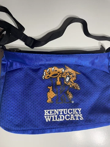 Uuniversity of Kentucky Wildcats fan purse mesh material Cover