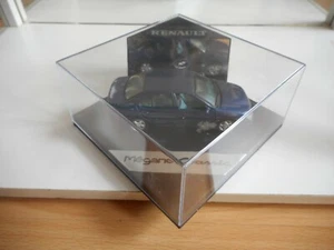 Vitesse Renault Megane Classic in Purple on 1:43 in Box - Picture 1 of 2