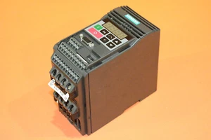Siemens Micromaster Vector 6SE3212-0DA40 (Damaged Casing) - Picture 1 of 10