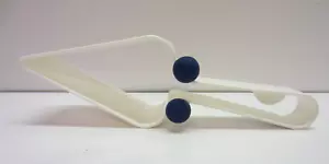 Tupperware Cake Piece O Pie Cutter Affettatrice Triangolo Bianco e Blu 2872-A Nuovo - Foto 1 di 3
