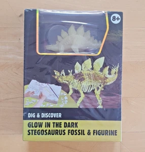 New Sealed Dig & Discover Glow in the Dark Stegosaurus excavation Kit 8 Years + - Picture 1 of 2