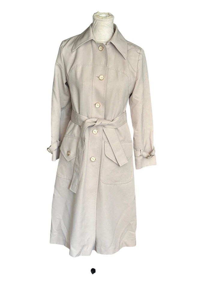 Gabardina Donnybrook Beige Cierre de Botones Cintura Cinturón Vintage Clásica 8 LEER Foto 1 de 4