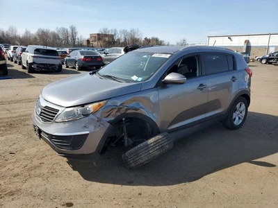 Used Left Tail Light Assembly fits: 2012 Kia Sportage quarter panel mounted Left Foto 1 de 4