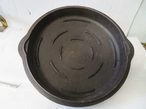 Vintage Griswold Cast Iron #8 1035A Dutch Oven Lid - Picture 1 of 6