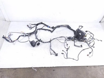 Arnés de cableado caja de fusibles Toyota Sienna Le 2016-2018 *tiene un cable cortado Foto 1 de 4