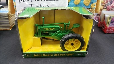 NIB 2001 JOHN DEERE MODEL BN 1/16 FARM TRACTOR ERTL #5902 TOY REPLICA DIECAST - Image 1 of 4