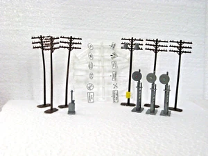 HO TELEPHONE POLES, POWER POLE, SIGNS, SIGNALS M20 - Picture 1 of 3