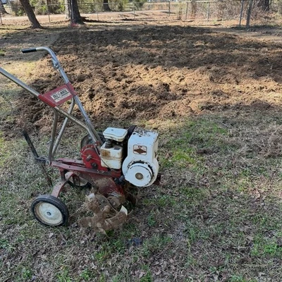 Till-O-Matic Tiller 1977 motor Briggs and Stratton 5 hp Foto 1 de 4