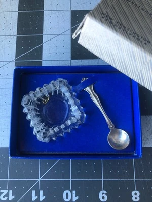 Westmoreland Plata de Ley - Plato y Cuchara de Sal (4,37 gramos) Foto 1 de 4