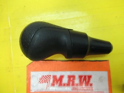 KNOB HANDLE off SHIFTER AUTOMATIC TRANSMISSION FLOOR 11 12 13 14 15 16 SCION TC - Image 1 of 4