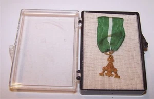 Vintage Pfadfinder Scouter's Training Award Medaille Pin 1/20 10K & Etui - Bild 1 von 1