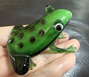 Studio Art Glass Miniature Green Frog W/ Black Spots Hand Blown 2.5" Figurine - Picture 1 of 14