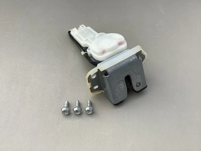 Actuador de bloqueo de liberación de escotilla trasera pestillo maletero Suzuki SX4 2007-2012 FABRICANTE DE EQUIPOS ORIGINALES * Foto 1 de 4