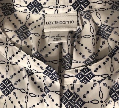 Blusa Pullover Liz Claiborne Manga 3/4 Cuello en V Geométrica Blanca/Azul S NUEVA NUEVA CON ETIQUETAS Foto 1 de 4