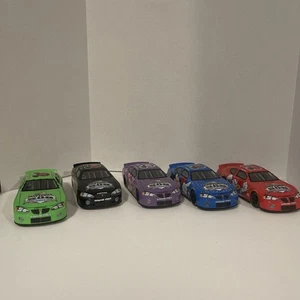 Disney NASCAR Daytona 500 04 Lot 5 1:24 Mickey&Minnie Mouse Donald Goofy & Pete - Picture 1 of 13