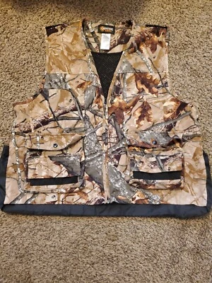 Outfitters Ridge Men's Hunting Game Vest Fusion 3-D Camouflage Size XL 46/48 - Image 1 of 4