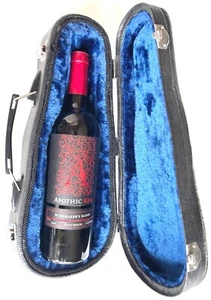 CUSTODIA PORTABOTTIGLIE VINO VINTAGE A FORMA DI CHITARRA GUSCIO RIGIDO AMMORTIZZATA ALCOLICI CADDY - Foto 1 di 9
