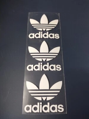 (Pack de 3) Calcomanías para planchar con el logotipo de Adidas TreFoil: dos de 2 pulgadas  - Imagen 1 de 2