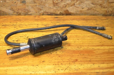 Cilindro elevador hidráulico John Deere 425 445 455 AM115546 AM121141 Foto 1 de 4