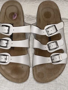 CUSHIONAIRE Women's Lela Cork footbed Sandal with + Comfort, White 8.5 M - Picture 1 of 6