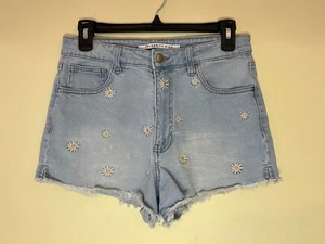 CELEBRITY PINK Girls Blue Jean Cut-Off Shorts Daisy Detailing Size 11/30 - Picture 1 of 4