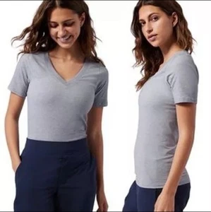 Athleta Top Large Renew Ribbed Seamless V-Neck Grey Short Sleeve Top NWT - Picture 1 of 6