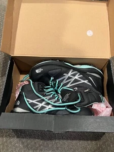 Women's Ultra Fastpack Boots North Face Size 6.5. Perfect Snow Boots - Picture 1 of 3