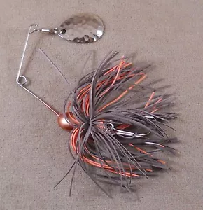 Esca da Pesca Basso Spinnerbait DR Doppio Gancio Singolo Spin (DHS-09) Living Rubber - Foto 1 di 2