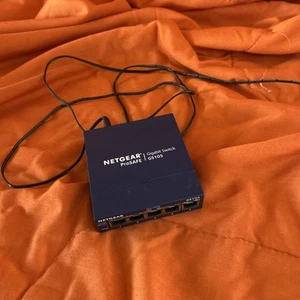 NETGEAR ProSafe (FS105) 5-Ports External Switch - Zdjęcie 1 z 1