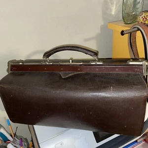 Vintage Reisetasche Weekender Arztkoffer - Leder braun -Maße 40x20x18 - Bild 1 von 11