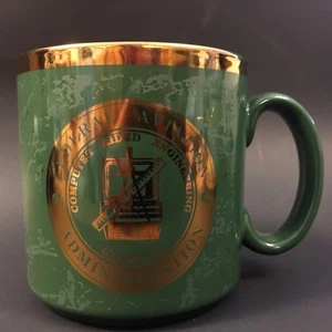 Taza de café con gráficos de ingeniería asistida por computadora de la Administración Federal de Aviación   - Imagen 1 de 7