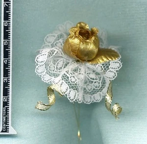 BARBIE DOLL BRIDE BOUQUET - METALLIC GOLD ROSE BUD ON WHITE LACE - LINHILL - Picture 1 of 1