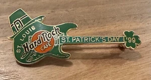 Hard Rock Cafe ST LOUIS ST PATRICK'S DAY Hat FENDER STRAT GUITAR Pin - Bild 1 von 1