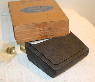 Ford Granada Mercury Monarch 1977 1978 1979 1980 nuevo protector de parachoques delantero derecho negro Foto 1 de 4