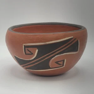 Vintage Hopi Pottery - ZELLA CHEEDA - Antelope Woman Small Bowl Hopi Redware - Picture 1 of 19