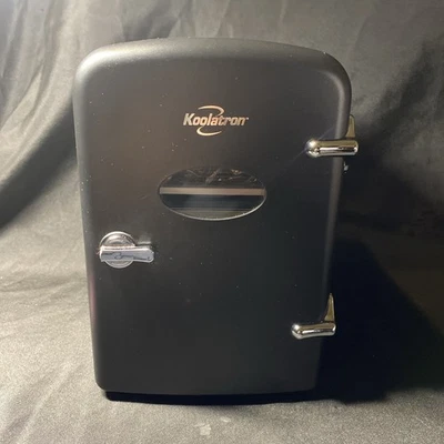 Mini Nevera Portátil Retro Koolatron 4 Litros/6 Latas AC/DC. Foto 1 de 3